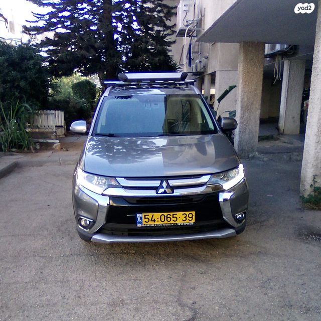 מיצובישי אאוטלנדר