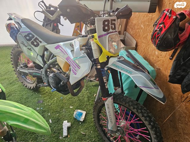 מודעת רכב הוסקוורנה FE350