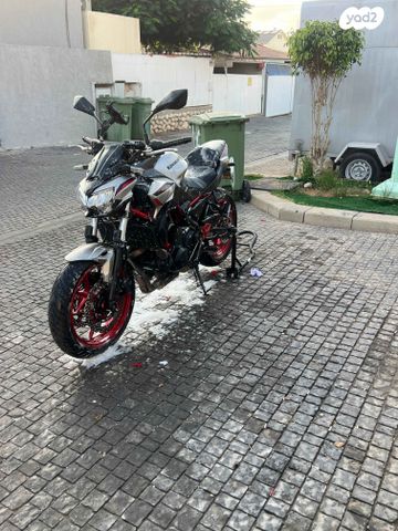 קאוואסאקי Z650 abs
