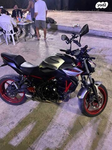 קאוואסאקי Z650 abs