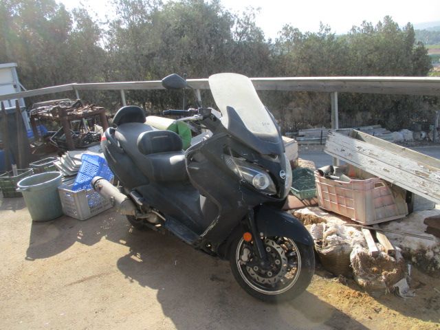 סאן יאנג מקסים 400i