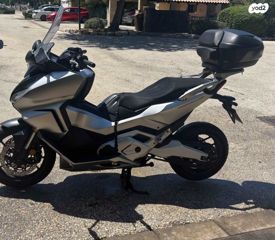 מודעת רכב הונדה פורזה 750