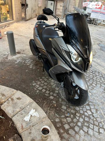 מודעת רכב קימקו דאון-טאון 350