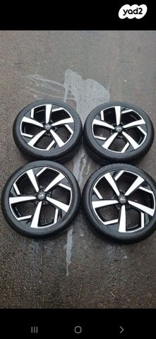 feedItemObj.data.row_1