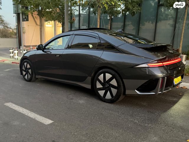 יונדאי איוניק 6