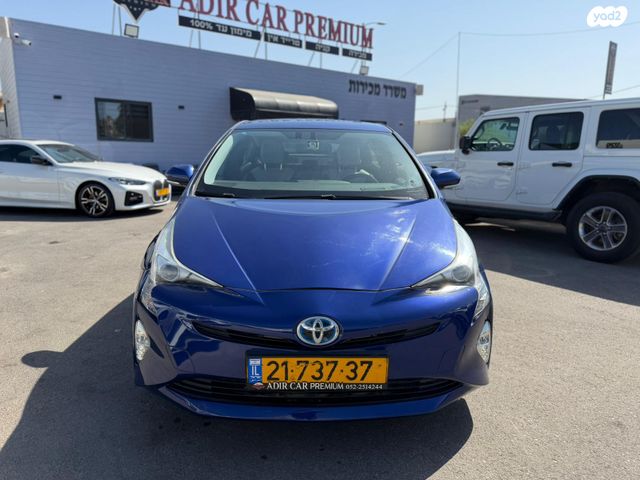 טויוטה פריוס