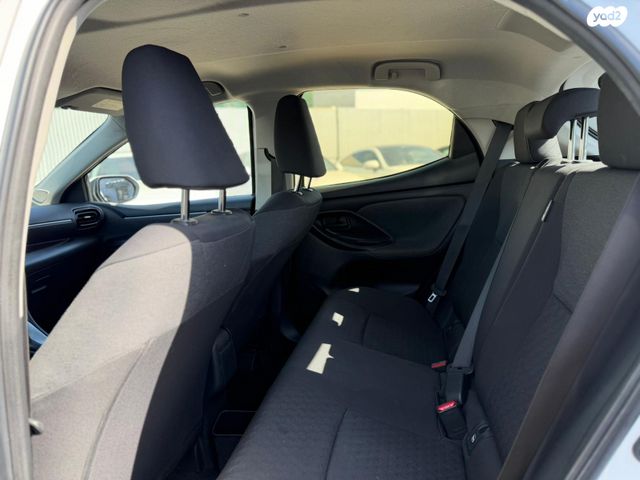 טויוטה יאריס