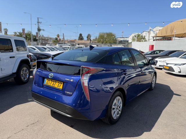 טויוטה פריוס