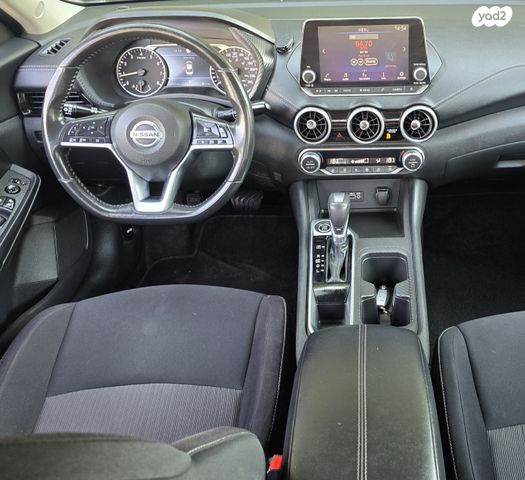 ניסאן סנטרה