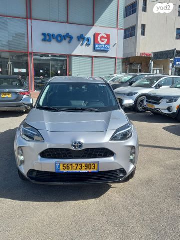 מודעת רכב טויוטה יאריס קרוס