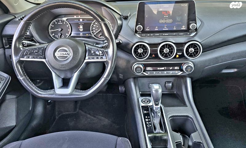 ניסאן סנטרה