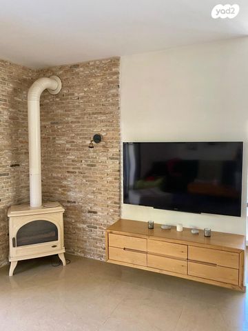 דו משפחתי, הארגמן 3, אורנית, אורנית