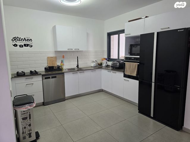 דירה, שדרות בן גוריון 25, פסגות אפק, ראש העין