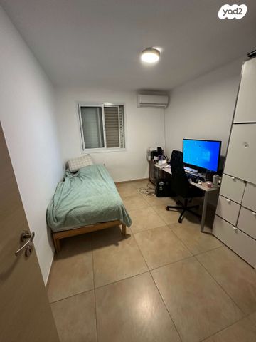 דירה, י.ל. פרץ 4, קרית ים  א', קרית ים