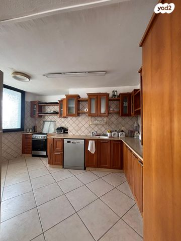 דירה, שדרות ירושלים 120, צהלון, שיכוני חסכון, תל אביב יפו