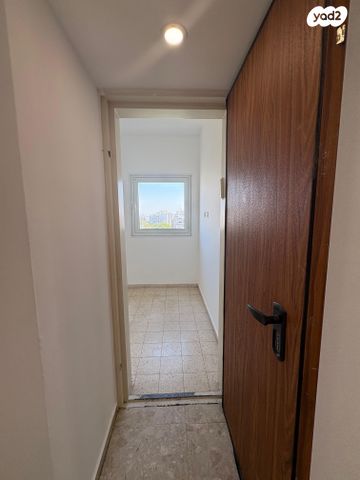 דירה, החלוצים 15, רובע הקריה, הסיטי, אשדוד