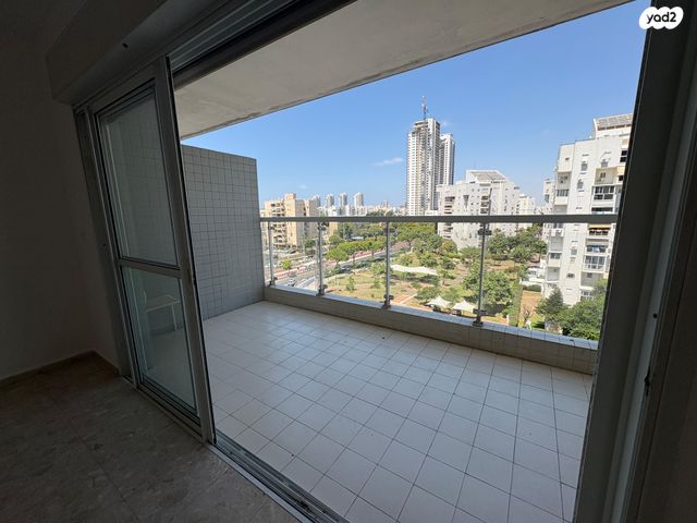 דירה, החלוצים 15, רובע הקריה, הסיטי, אשדוד