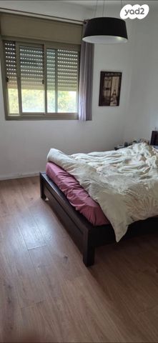 דירה, הדרים 33, חלומות זכרון, זכרון יעקב