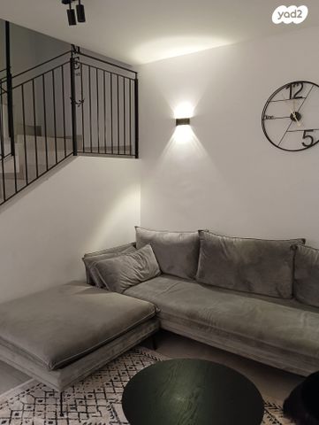 בית פרטי/ קוטג', חנוך לוין 16, קרית האמנים, מצליח, רמלה