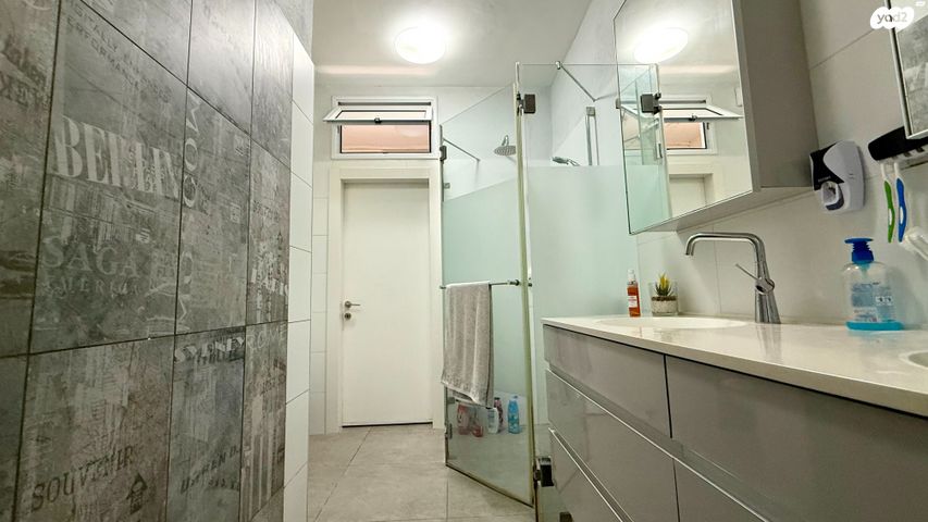 דירה, ברוך שפינוזה 16, ב' / צפון מערב העיר, רחובות