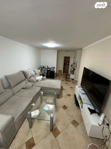 דירה, י.ל. פרץ 4, קרית ים  א', קרית ים