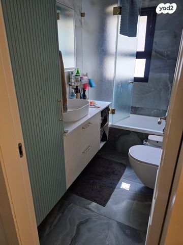 דירה, דוד צבי פנקס 3, גבעת מרדכי, ירושלים