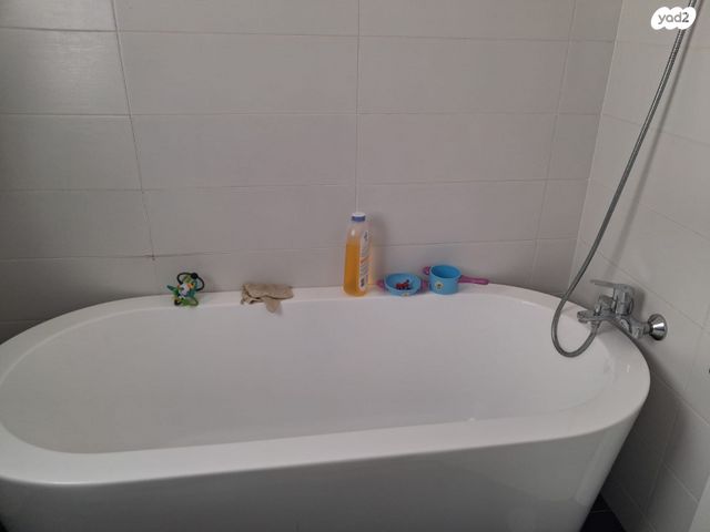 בית פרטי/ קוטג', יצחק שטייגר 26, נווה איתמר, נתניה