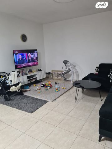 דירה, שער ציון 24, קרית שרת מערב, חולון