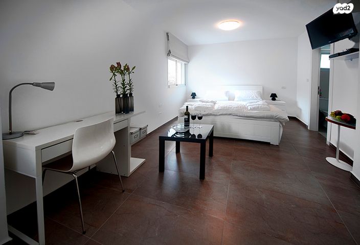 אנצו סירני 5