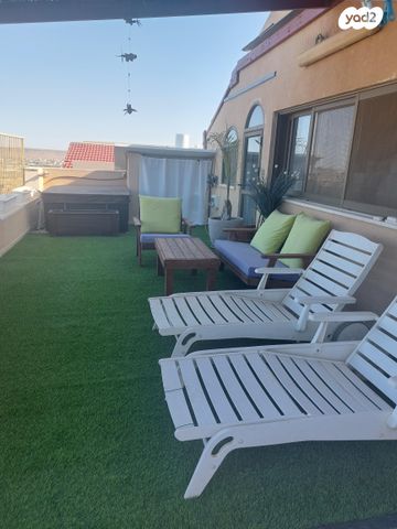 גג/ פנטהאוז, רימון 17, צופים, צופים