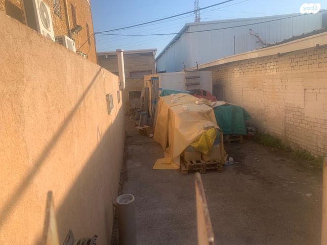 חנויות/ שטח מסחרי, שדרות ההסתדרות 176, אזור תעשיה מפרץ, חיפה