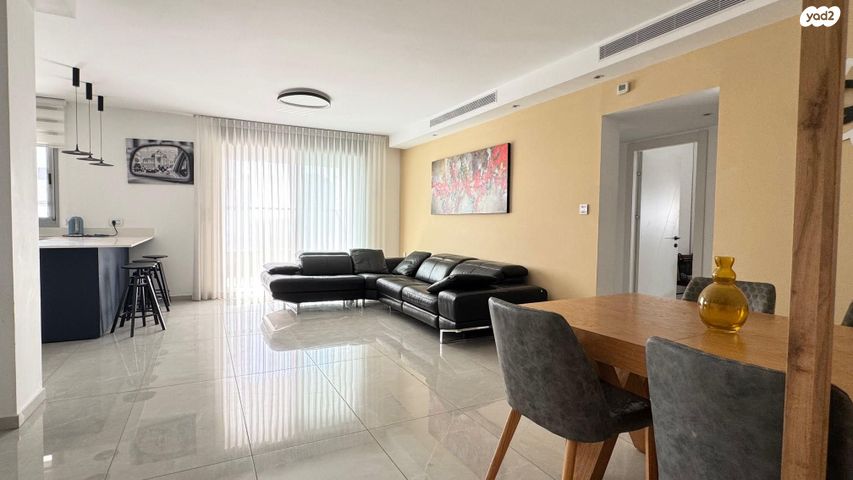 דירה, המפרש 1, נאות רבין, יבנה