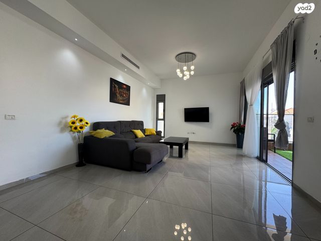 דירה, שדרות הרצל 31, קרית ים  א', קרית ים