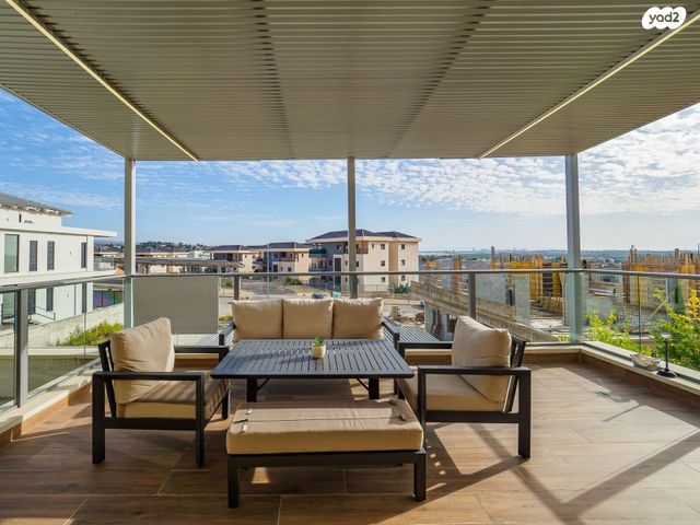 דופלקס, חורשת האקליפטוס 116, אדמית / יערית, שלומי