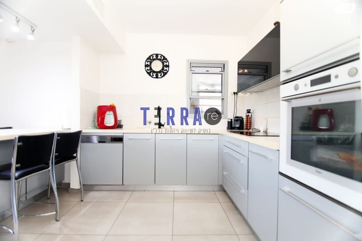 דירה, אלונים, קרית השרון, נתניה