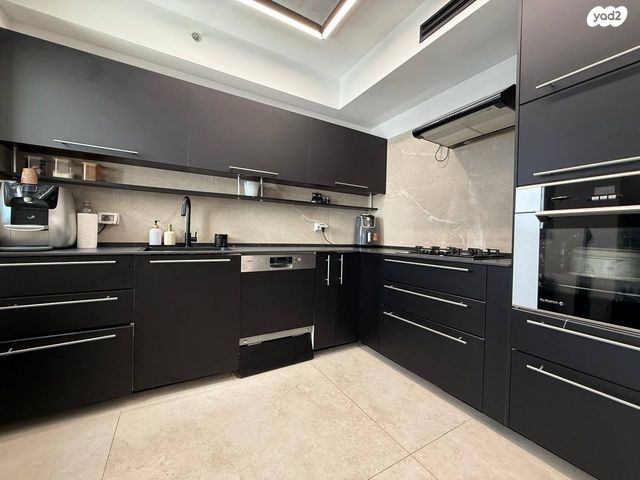 דירה, ראובן ברקת, קרית אילון, חולון