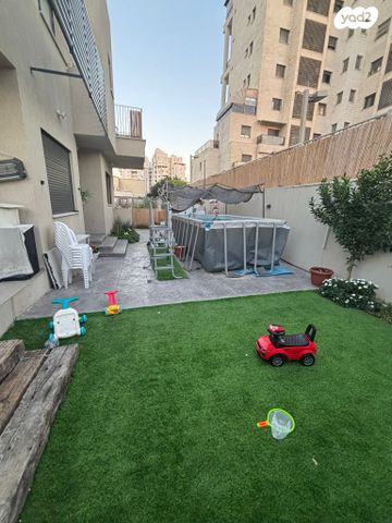 בית פרטי/ קוטג', מאיר אריאל, קרית האמנים, מצליח, רמלה