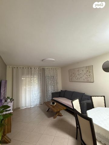 גדרה הצעירה