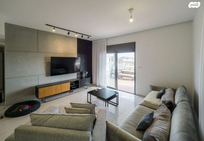 חורשת האקליפטוס 116