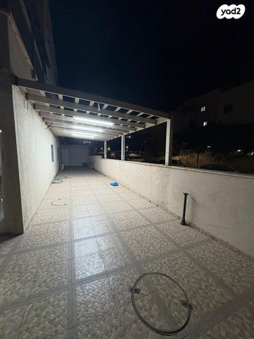 דירת גן, דובדבן, קרית מנחם, אופקים