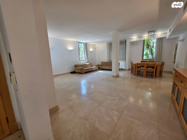 בית פרטי/ קוטג', קרית יערים, רמת השרון