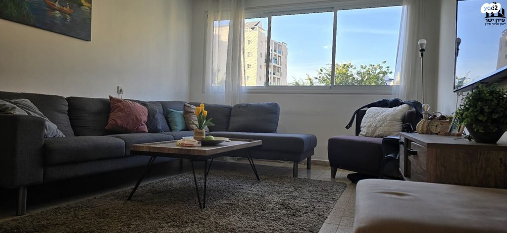 צביה לובטקין 34