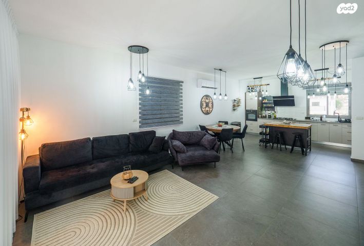 דופלקס, חורשת האקליפטוס 104, אדמית / יערית, שלומי