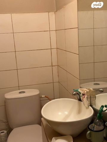 דו משפחתי, הנחל, יד חנה, יד חנה