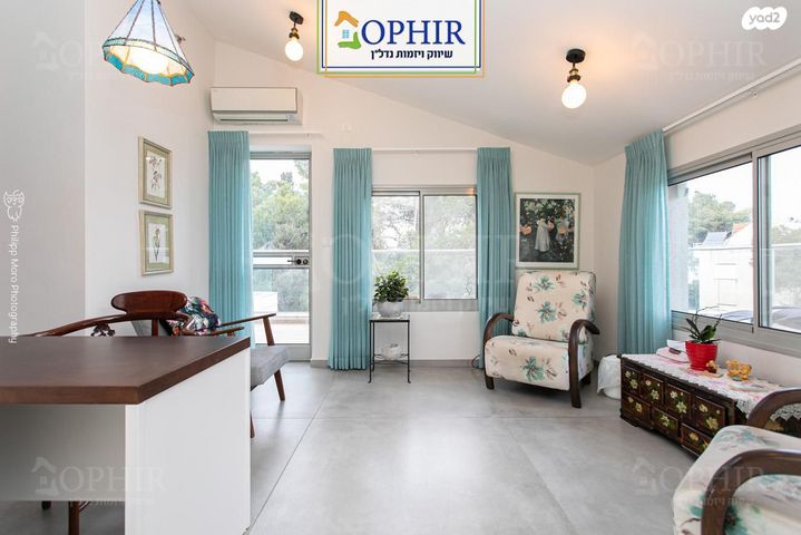 גג/ פנטהאוז, יותם 33, שמבור, חיפה