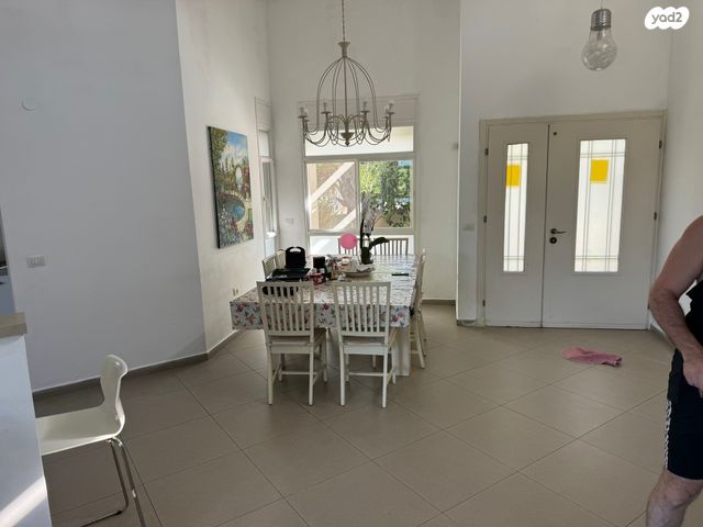 בית פרטי/ קוטג', בית יצחק שער חפר