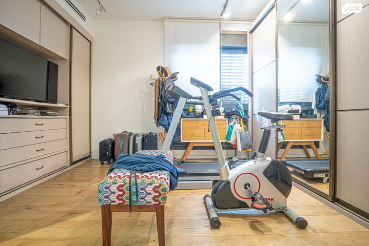 גג/ פנטהאוז, מגדיאל, הוד השרון