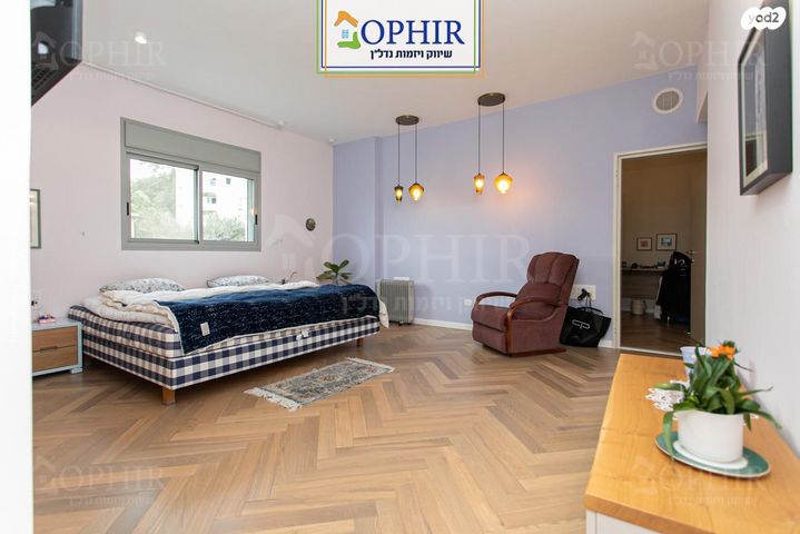 גג/ פנטהאוז, יותם 33, שמבור, חיפה