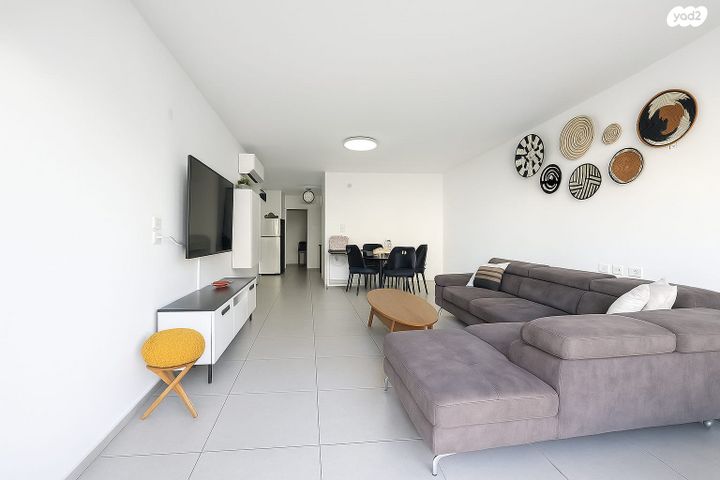 דירה, רמב"ם, ראשון לציון