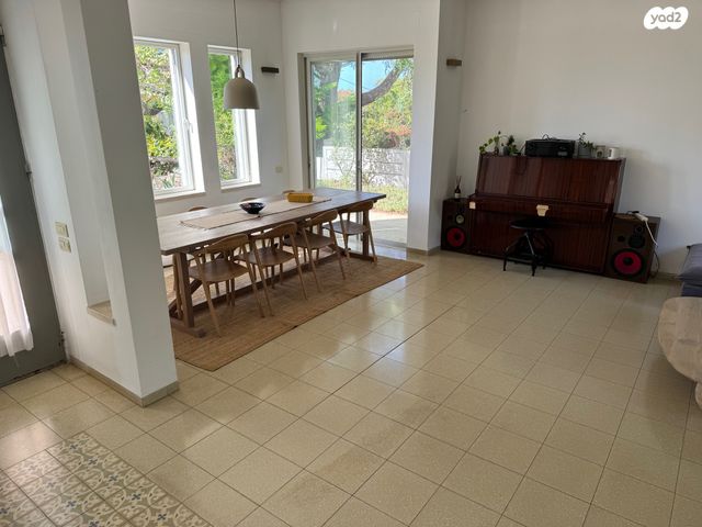 בית פרטי/ קוטג', בת חן